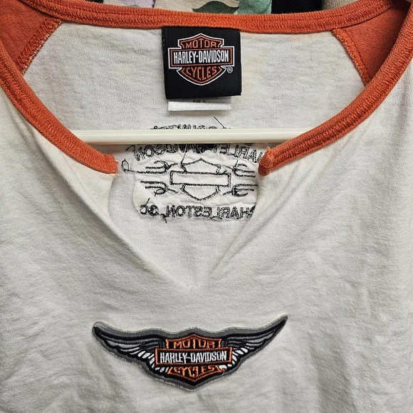 Harley-Davidson White Tee with Orange Raglan Sleeves and Logo Patch - Picture 2 of 3